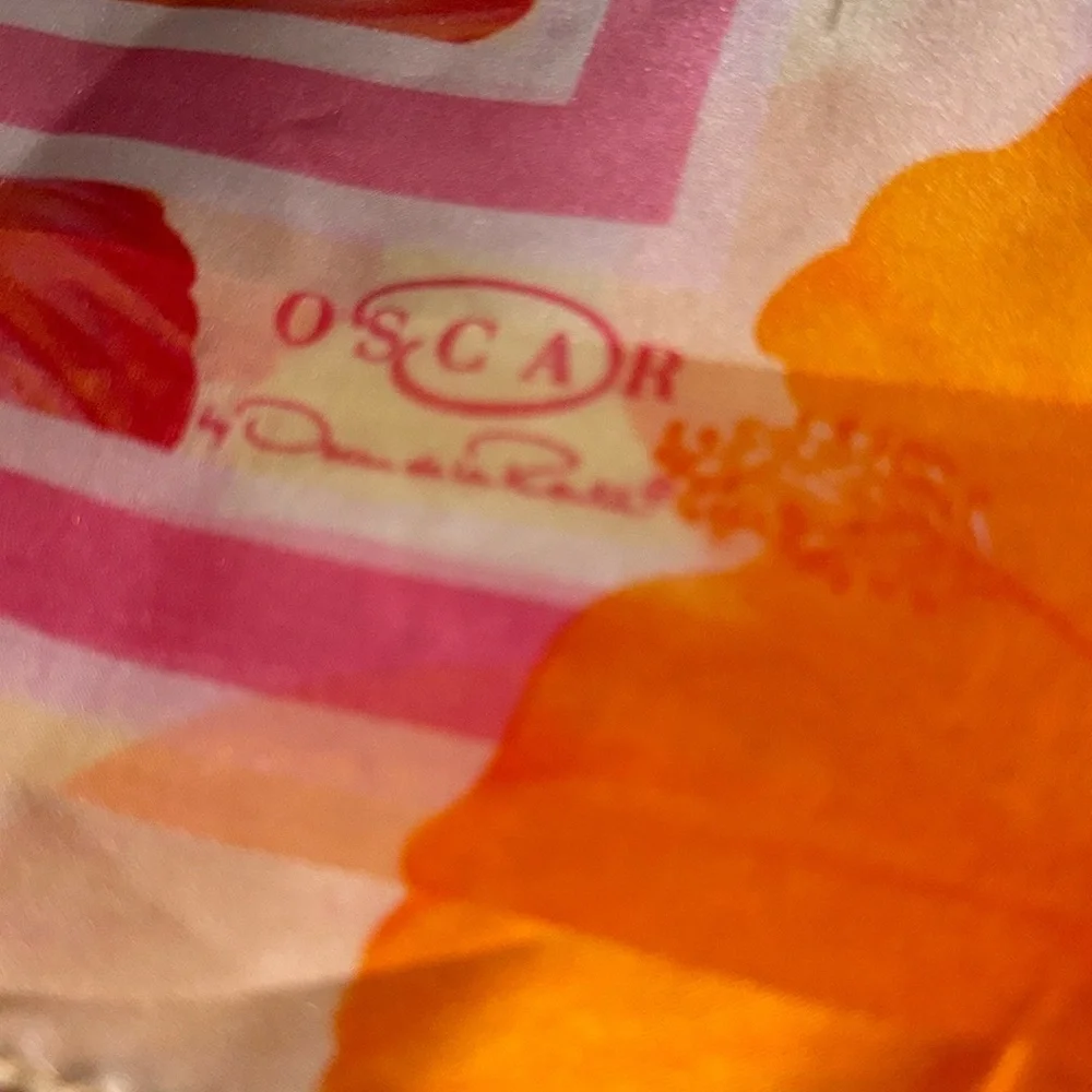 Oscar de la Renta Vintage Vibrant Hibiscus Silk Scarf 34”x34”